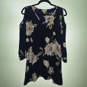 NWT Misia Floral Cold Shoulder Top